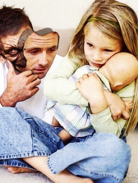 Elsősorban a család valamelyik férfi tagja az elkövető Elsősorban a család valamelyik férfi tagja az elkövető