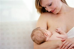 Egyre több anya dönt a szoptatás mellett
