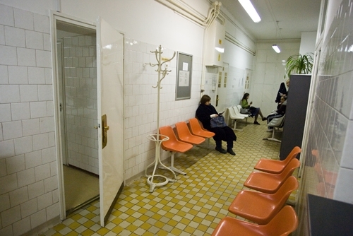 A betegek türelme is véges: az első, saját háziorvos nélkül töltött év után 21 százalék keres máshol orvost, 3 év múlva pedig már 34 százalék A betegek türelme is véges: az első, saját háziorvos nélkül töltött év után 21 százalék keres máshol orvost, 3 év múlva pedig már 34 százalék